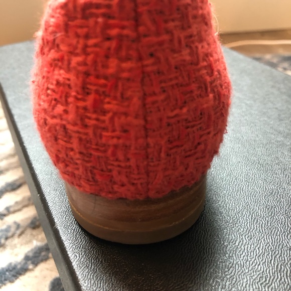 Authentic LIKE NEW CHANEL TWEED BALLET SLIPPERS - Picture 5 of 8